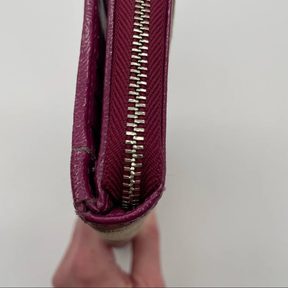 Coach signature accordion zip wallet in tan and fuschia - Picture 7 of 9